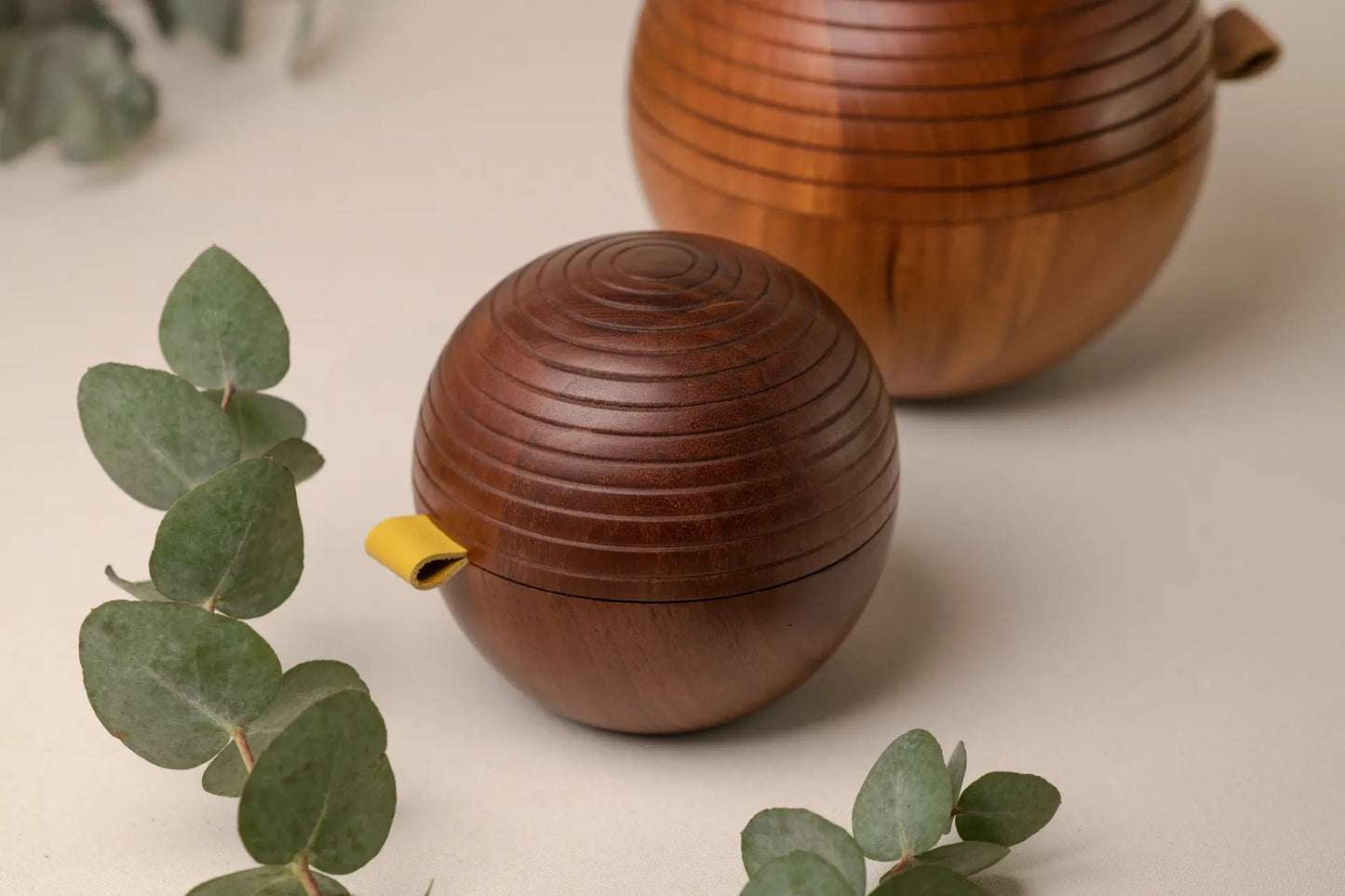 Mahogany Urn | Pure Love
