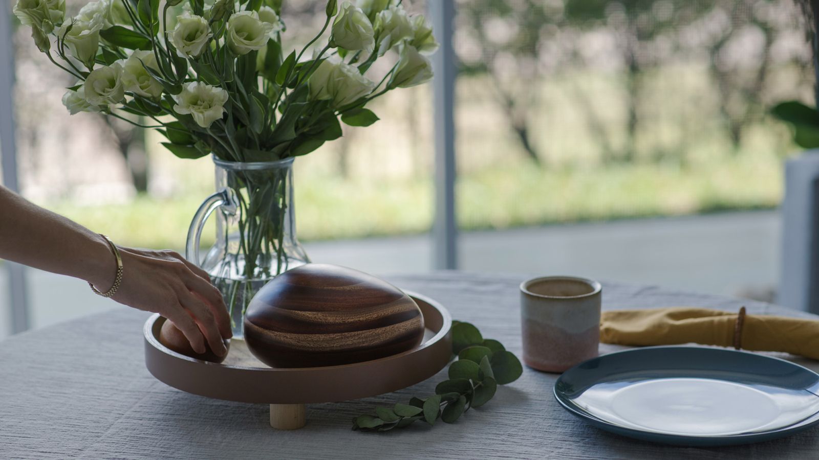 Modern Wooden Urns: Design and Placement Tips