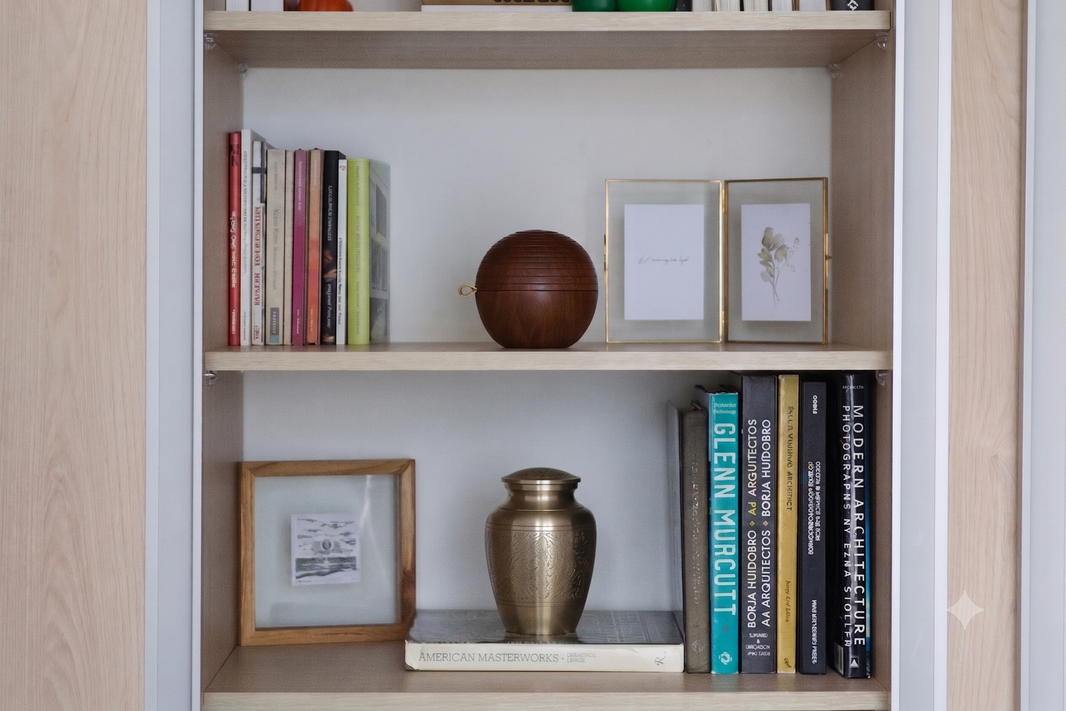 Wooden Urns vs. Metal Urns: How to Choose the Right Material for Your Loved One