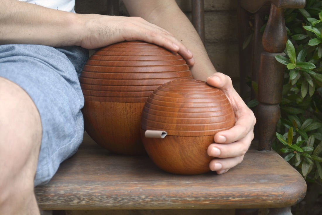 Mahogany Urn | Pure Love