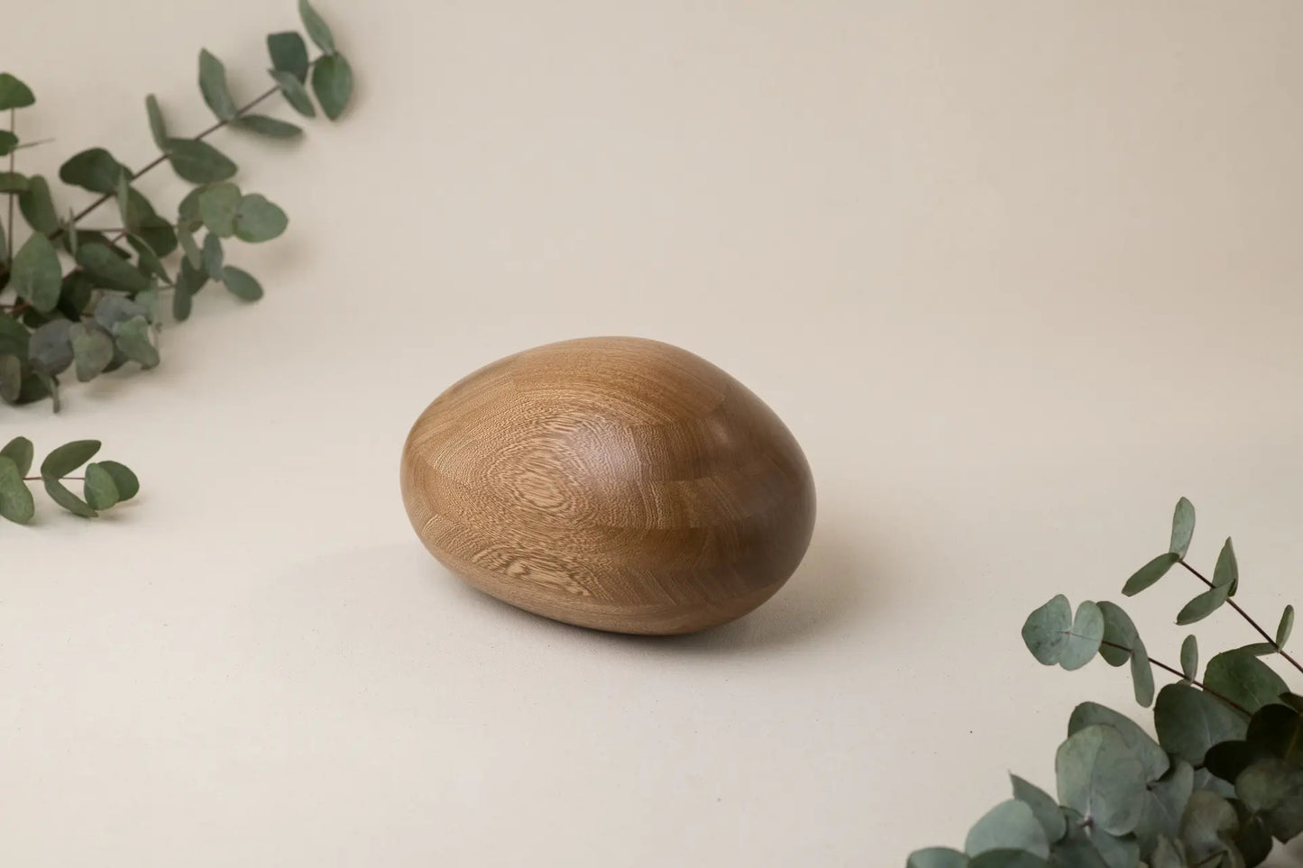 Oak Urn | River Stone
