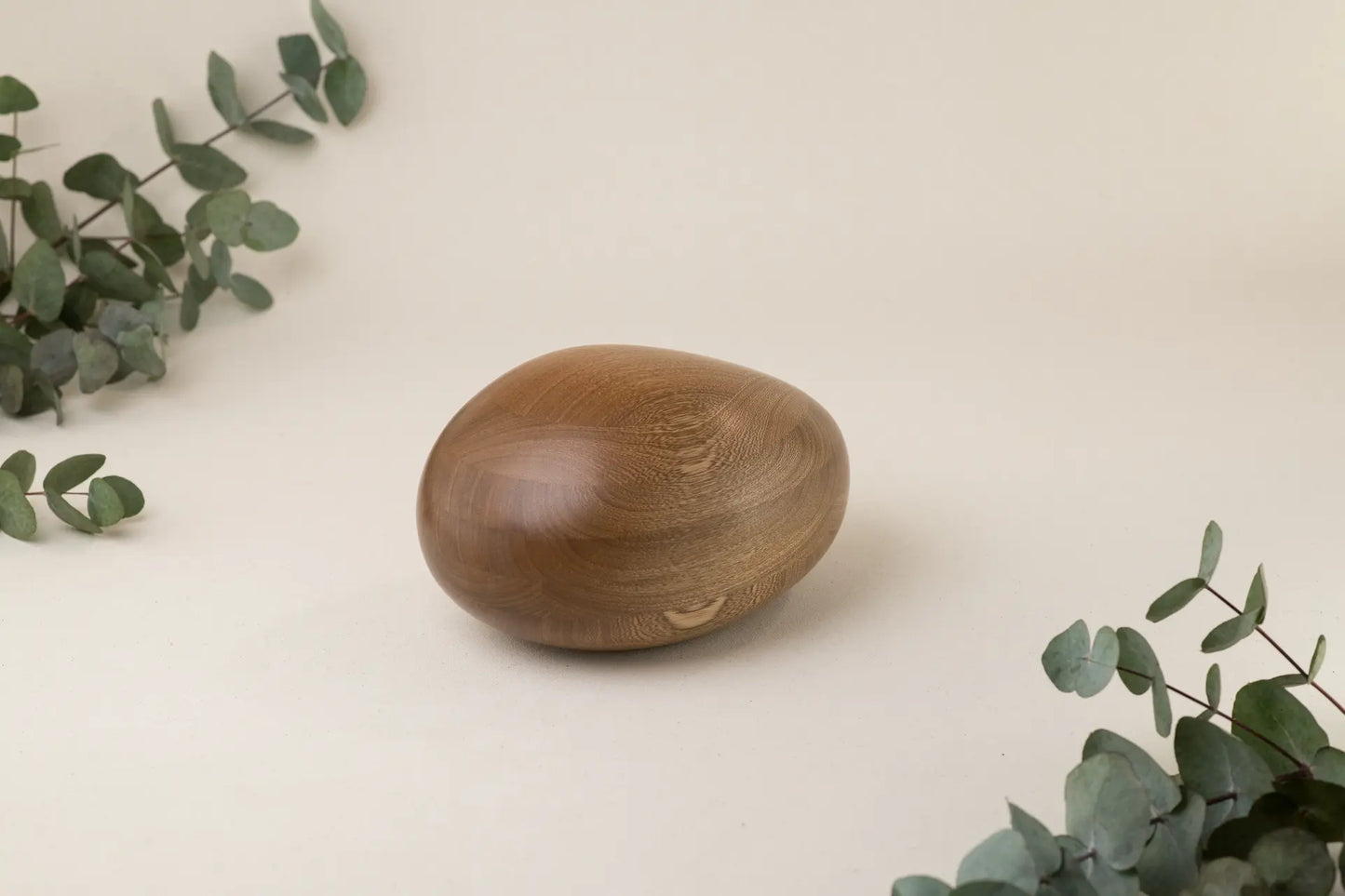 Oak Urn | River Stone