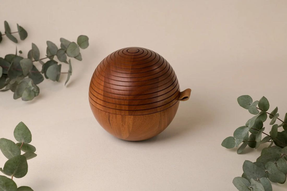 Mahogany Urn | Pure Love