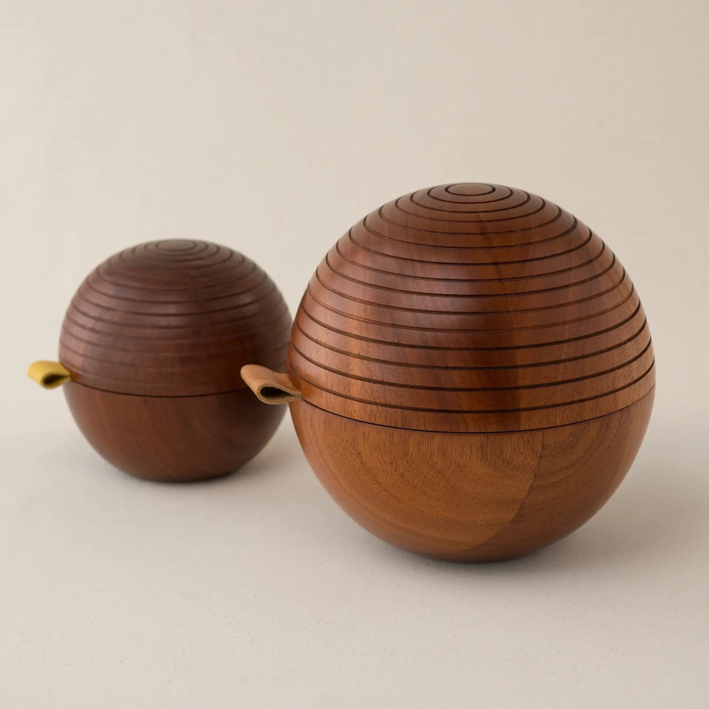 Mahogany Urn | Pure Love